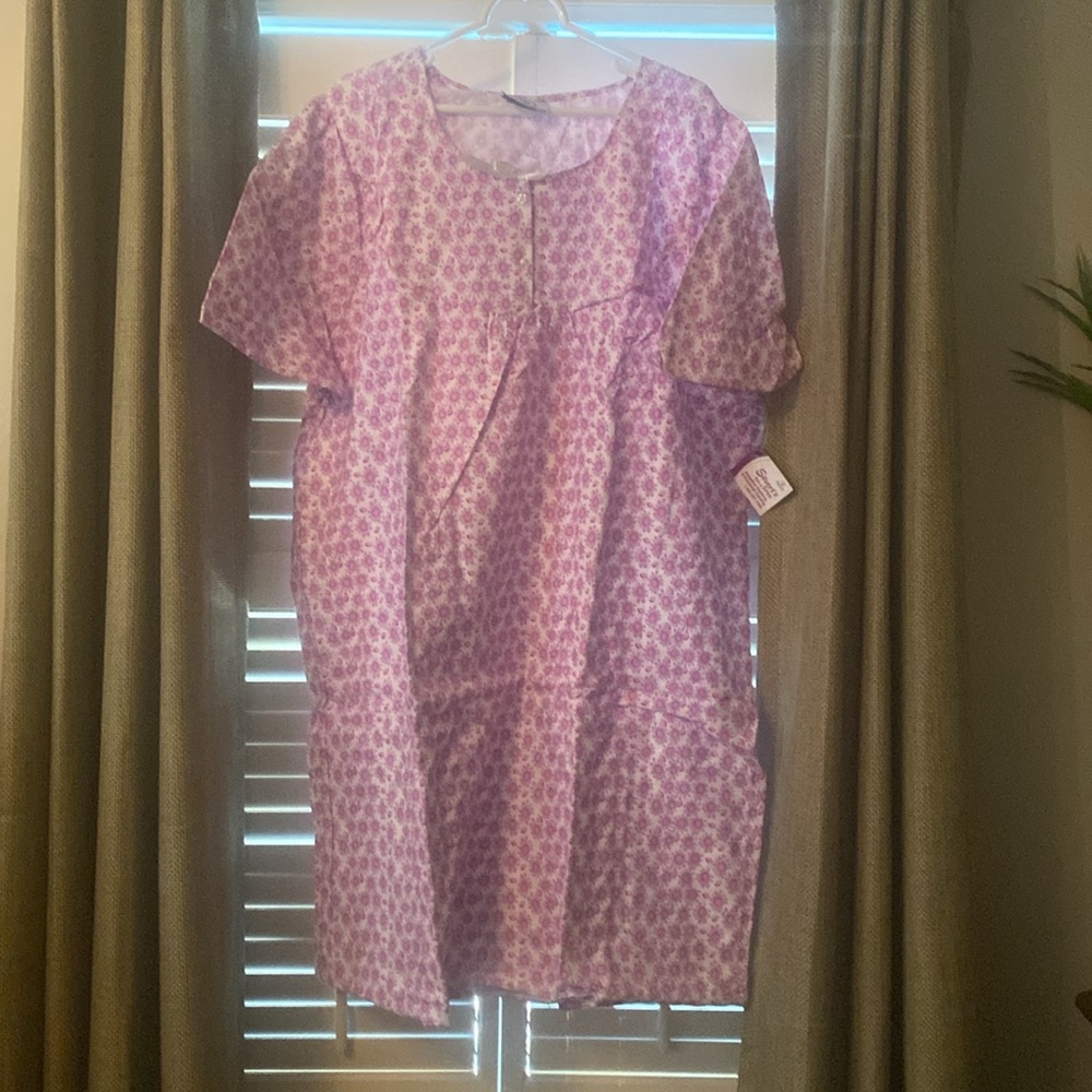 Silvert’s Nightgown NWT Size Large